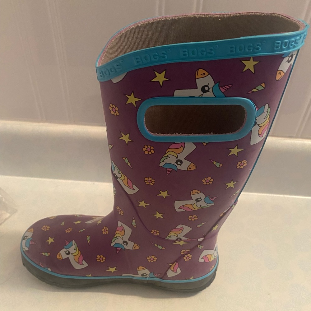 Girls bogs rain boots. Unicorn print.